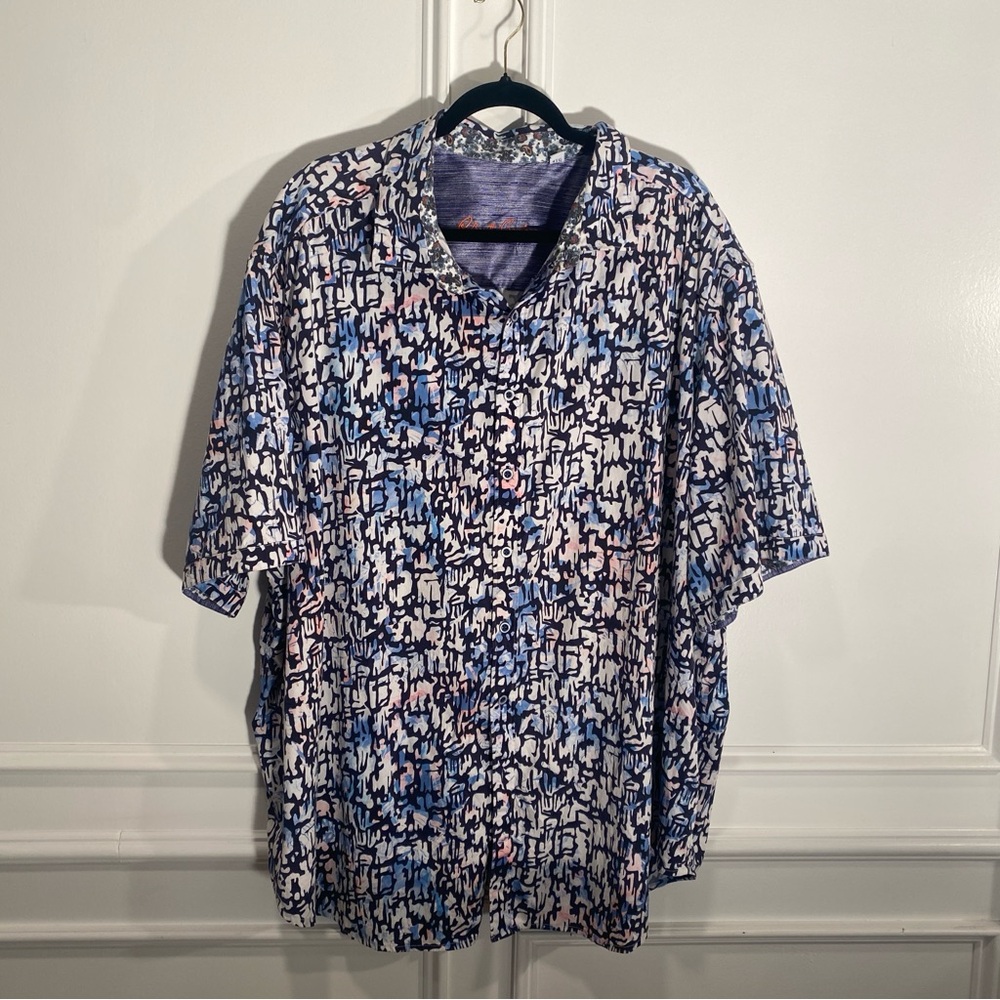 Robert Graham Short-Sleeve Button-Down Shirt in Blue, White, Pink